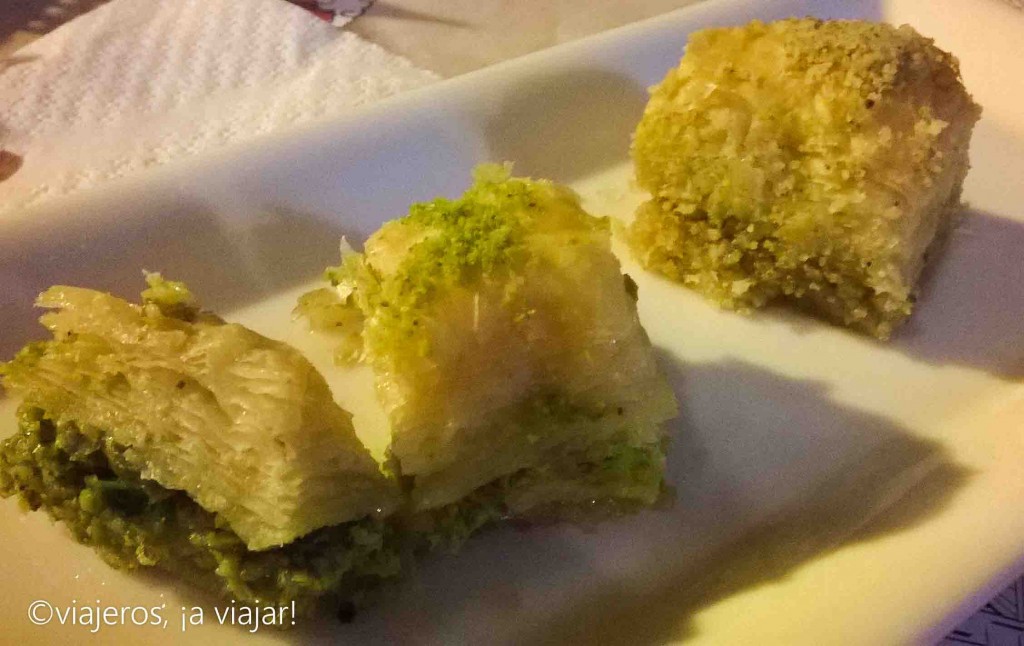 Baklava de pistachos y almendras Bosnia. baklava
