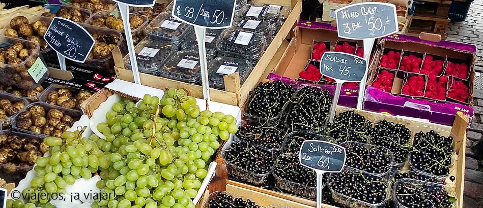 Qué comer en Copenhague | Dinamarca 3 Puesto fruta del mercado