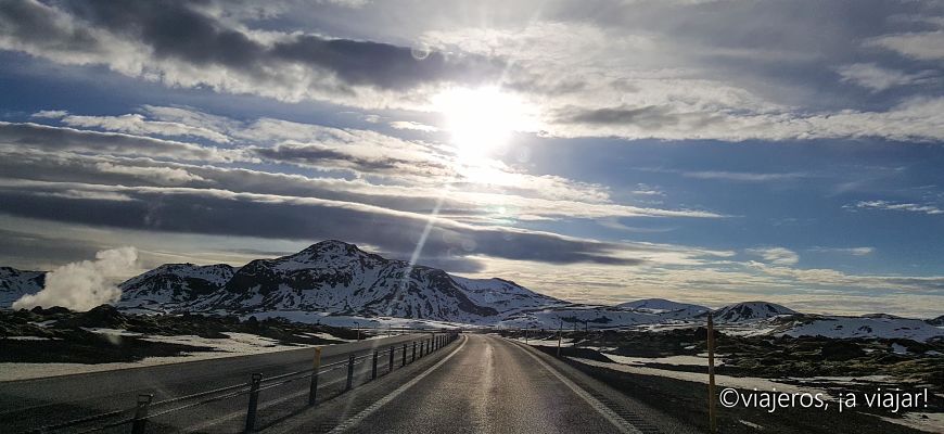Conducir. Islandia carretera 1 cerca de Reikiavik
