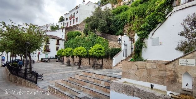 Escapada de 3 días en coche por la Serranía de Ronda, Málaga 11 Subida al Torreón Benalauría
