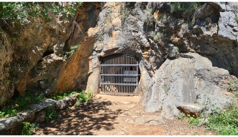 Cueva de la Pileta con niños: naturaleza y arte rupestre en Málaga