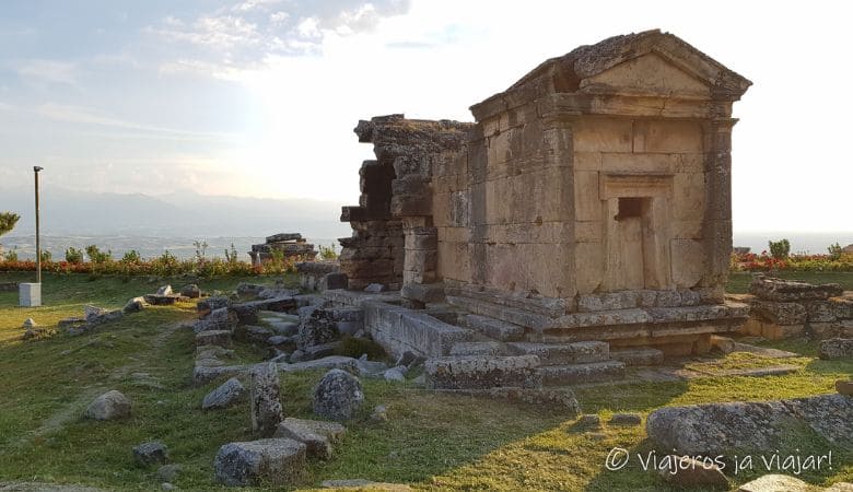 Pamukkale: travertinos, historia y excursiones imprescindibles en Turquía